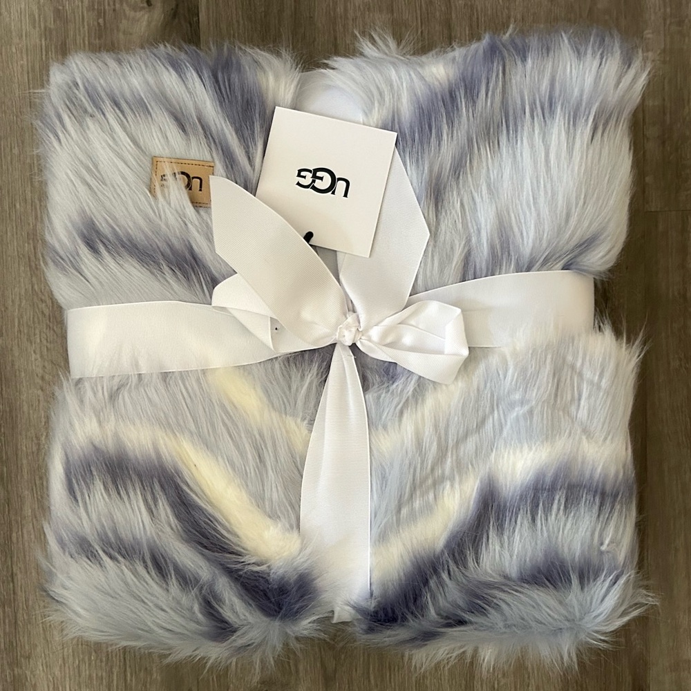 UGG throws - Picture 2 of 12